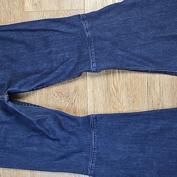 Judy Blue High Rise Super Flare Leg Raw Hem Dark Wash Stretch Denim Jean - Picture 8 of 16